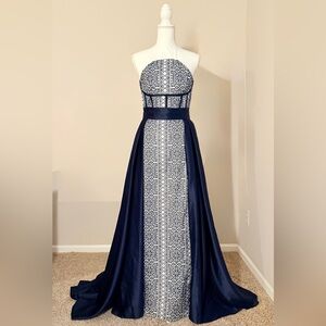 Elegant Navy and White Strapless Gown - henna thoube